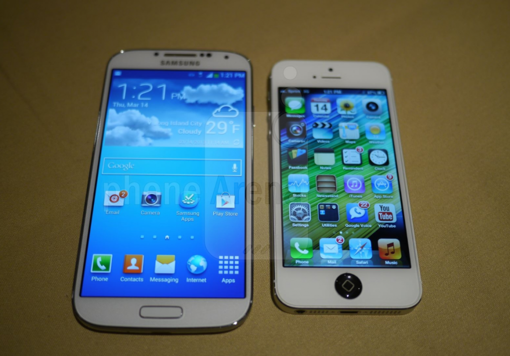 iPhone5-vs-galaxy-S4