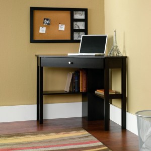 small-corner-computer-desk
