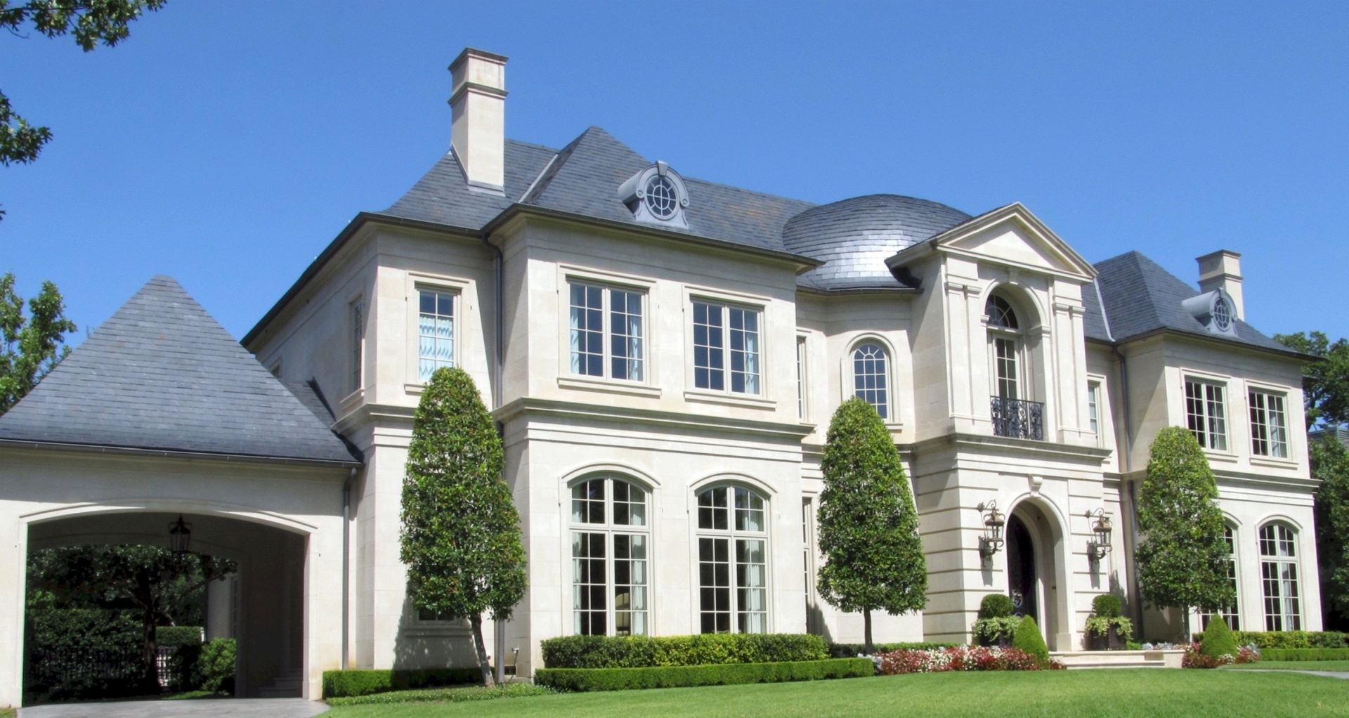 luxurious-residence